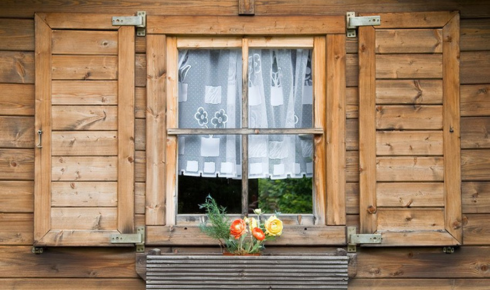  Renovating Old Windows: Restore, Replace or Just Upgrade the Frames?