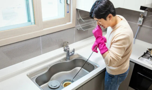 Common Mistakes People Make With Kitchen Sinks That Lead to Clogs