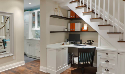 How to Turn an Unused Corner Into a Functional Mini Home Office