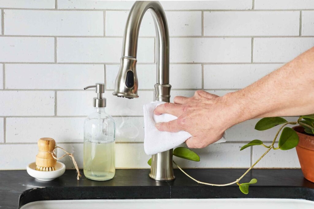 bathroom cleaning services