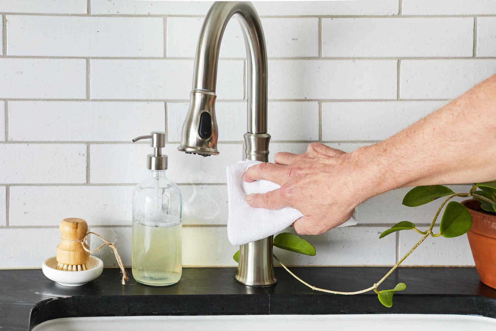 bathroom cleaning services